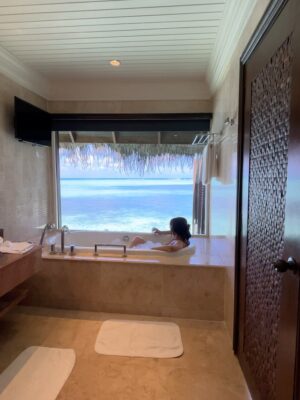 Bhumicka Singh Instagram - Silent luxury needs no ai 🌟🤌🏻🫶🏻
#lux #luxurylifestyle #luxuryliving #picofthedays #picoftheweek #travelgram #travelblogger #travelphotography #sea #beach #beachvibes #beachbody