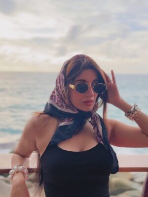 Bhumicka Singh Instagram - Wears a scarf - manifests Paris 💥
#travel #travelling #ootdinspo #outfits #outfitday #outfitlove #thailand #thailand_ig #thailandia #thailand_allshots #explorethailand #travelphotography #phuket #phuketthailand🇹🇭 #picoftoday #photogram