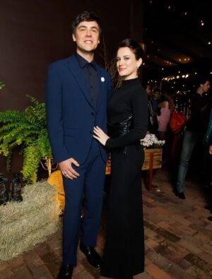 Bianca Bin Instagram - Ontem foi noite de celebração: festa de lançamento de Eta Mundo Melhor!
Seu próximo novelão das 18h.
Estreia dia 30 de junho na Globo. Não perca!!!
“Tudo que acontece de ruim na vida da gente, é pra melhorar”
.
.
.
Styling: @julianoezuel
Guizé veste @boss
Bin veste @nanushka
@marisaclermannjoias