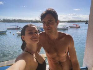 Bianca Bin Instagram - Viva os 45 do meu amor. Quero dançar sempre com vc, minha alegria diária. Feliz novo ciclo. Sorte, saúde e sucesso! E td mais q já te disse pessoalmente e que pudemos vivenciar no dia perfeito de hj. Que delícia celebrar essa vida do seu lado, beibe. Te amo.