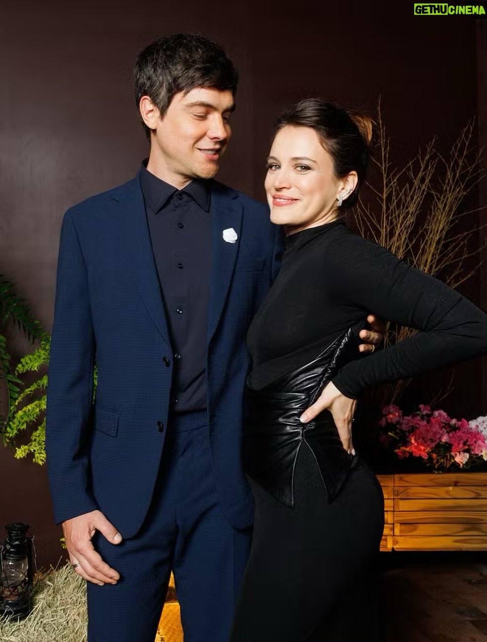 Bianca Bin - 97.6K Likes - Ontem foi noite de celebração: festa de lançamento de Eta Mundo Melhor! 
Seu próximo novelão das 18h. 
Estreia dia 30 de junho na Globo. Não perca!!!
“Tudo que acontece de ruim na vida da gente, é pra melhorar”
.
.
.
Styling: @julianoezuel 
Guizé veste @boss 
Bin veste @nanushka
@marisaclermannjoias