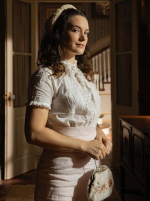 Bianca Bin Instagram - Maria, Maria..tá chegando em Eta Mundo Melhor!
Sua próxima novela das 6! Estreia dia 30 de junho.
.
.
.
Foto: Globo / Fábio Rocha