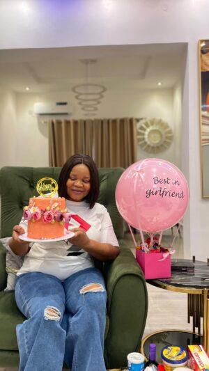 Bimbo Oshin Instagram - Our ever loving and Top 1 client @abim08 had us deliver bliss to mama @bimbooshin , a veteran actress for her birthday 🤩
This delivery was everything to us, from her energy to her loving acceptance and appreciation,she kept dropping subtle thank you . We enjoyed every moment of the surprise 😍
May this day forever be remembered in happiness. Amen. We’re glad to have been part of your day🥳🥳