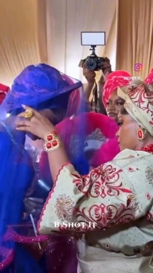 Bimbo Oshin Instagram - Congratulations to my darling @iyaboojofespris Your joy is contagious and I bless this union in the Name of the Father, the Son and the Holy sprit 🙏May the Lord be the pillar of their HOME 🙏A ku Ori ire oooooo💃💃💃💃 Abiyamo olori ire 💃💃💃