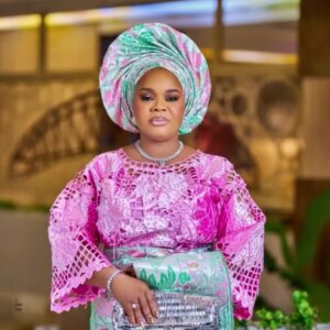 Bimbo Oshin Instagram - Veteran actress Bimbo Oshin doesn't even get as much appreciation as she deserves.
Acts beautifully ✅
Speaks English beautifully✅
Speaks Yoruba beautifully✅
She's modest and beautiful too✅
I am always on top of my game in writing a befitting content about creative entertainers but with today's personality it wasn’t that easy and I have come to know why, she is someone that ‘grew’ with me and by that I mean it was while she joined the movie industry that I started watching her on the screen , her metamorphosis into the enigma that she is today grew with me and on me. …hope you now get my drift? 👌.. I remember clearly many years ago, I came to the balcony of our house and I saw her in a car, I ran in to call my siblings to come and see who was driving by and suddenly my mum ran out to come and see her also, she was even more excited than we were. I took a look at her in amazement and said “mummy, easy o…” after which she replied “you people think you are the only ones that know @BIMBOOSHIN?” I have known her since she featured in #AJOBI movie. #EjiOwuro is indelible and evergreen. she then went on and on and I surrendered… “ok mum, you win, you know her too” I said back then 👌😎.
Bimbo Oshin has always been a radiant beauty, and she continues to be just as beloved as she was at the start of her career! She is also one actress you can’t see at every party or event especially ones she is not invited to. She takes it upon herself to encourage the up and coming ones and this explains why most of the younger stars refer to her as their role model...
When it comes to competition most especially on social media which most actresses do, you can hardly find Bimbo Oshin in that circle, she maintains a very low profile and she can never be caught flaunting anything on social media...
She has been able to remain relevant in the industry mainly because she has never allowed the fame to get into her head, she doesn’t see herself as a star but just a very simple and free spirited person..
Wishing the elegant and classy thespian finest things as she celebrates her birthday
🎂🎂🎂🎂❤️❤️❤️❤️❤️❤️❤️