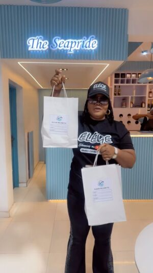 Bimbo Oshin Instagram - The ever-elegant Nollywood royalty Bimbo Oshin Graced our restaurant with her presence today!
@bimbooshin ❤️
It was an absolute pleasure serving her delicious meals and preparing her takeout.
We’re honored to have hosted such a timeless beauty.
Thank you for dining with us Ma — your visit made our day extra special!
Visit us today at No.44 Awolowo Avenue Bodija 😊
Or
Anfani roundabout, Ringroad.IBADAN.
Call or WhatsApp: 07062270224