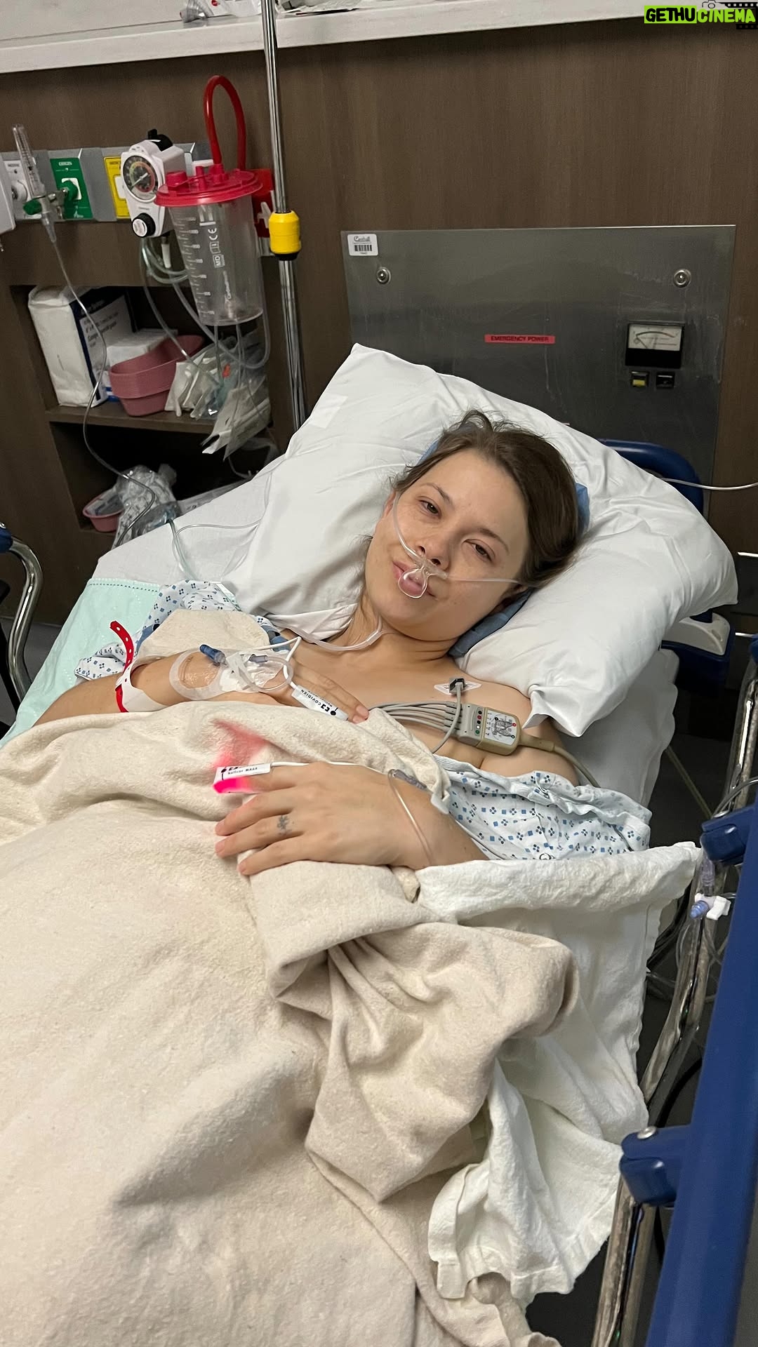 Bindi Irwin - 633.6K Likes - I am so thankful that I got the help I needed with Dr. Seckin and Dr. Chu at Lenox Hill Hospital. After having a grumbly appendix, I finally had to seek help the day of our Steve Irwin Gala in Las Vegas. I consulted with Dr. Seckin, and we agreed that if I flew to New York, he could also check for endometriosis again. Surgery was a success. My appendix was removed, along with another 14 lesions (after having 37 endometriosis lesions and a cyst removed two years ago). I also had a repair to a large hernia I acquired through childbirth four years ago. Thankfully, I am on the road to recovery. I appreciate all the kind messages I’ve received, and the support for our Gala in Las Vegas. Credit to Robert for hosting the evening, he did such an incredible job raising funds and awareness for Wildlife Warriors. And thanks to my family for always being there for me. I have so much love for dear Chandler & sweet Grace. Thank you to Mum for being there with me every step of the way. And rest assured, I’ll see you at the next Steve Irwin Gala in Brisbane this November. One day at a time. Time to heal now. Sending my love to you all.