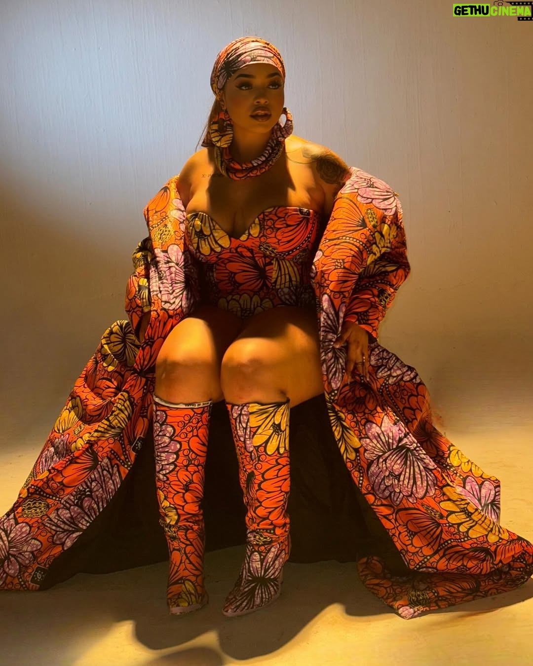 Blanche Bailly - 13.6K Likes - Bon début de mois ma MimbaGang❤️

N’oubliez pas de partager SUPERWOMAN 😬
Lien dans ma bio ☝️