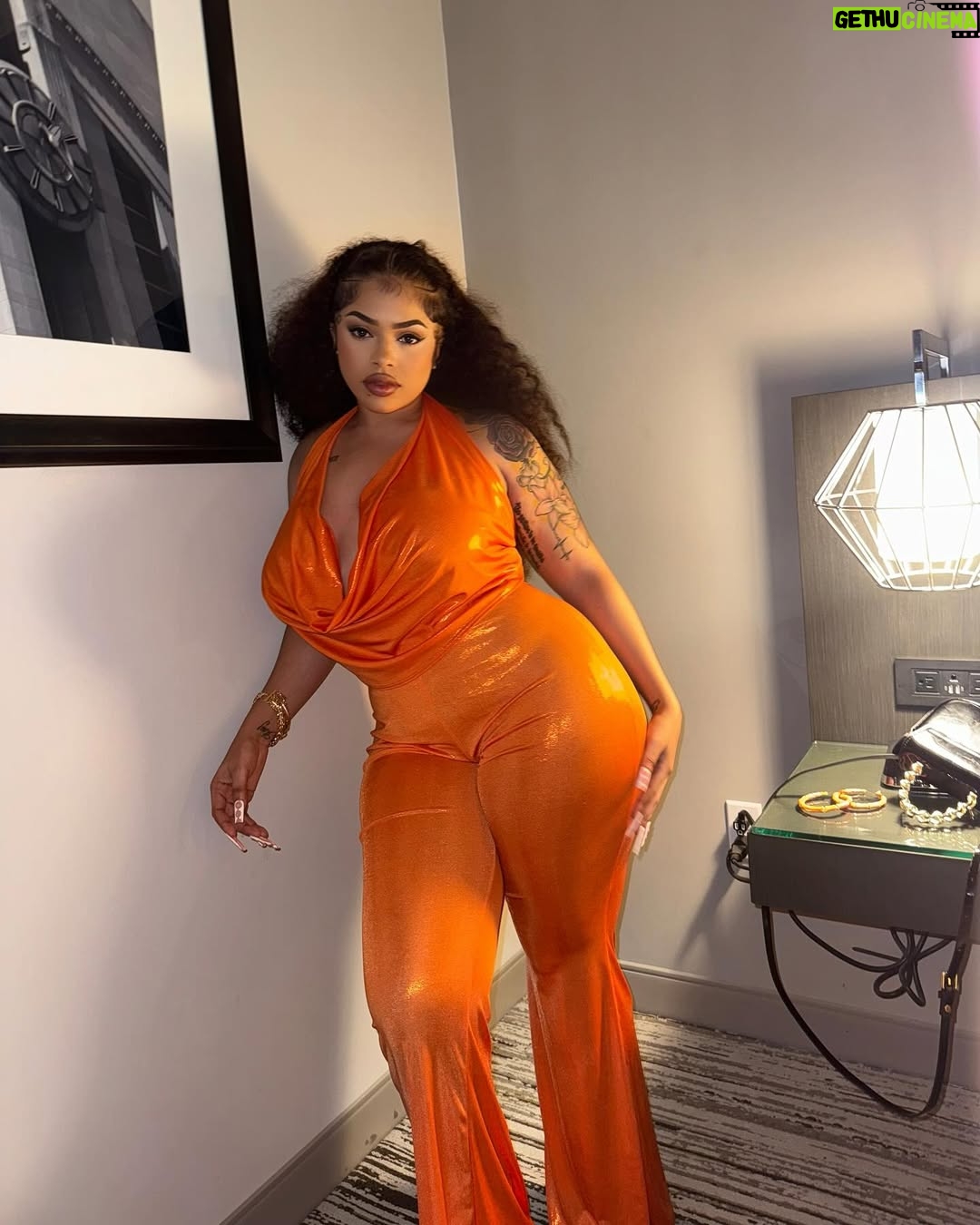 Blanche Bailly - 11.4K Likes - 🧡🧡🧡