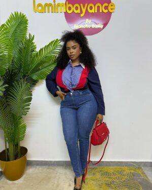 Blanche Bailly Instagram - Bon début de mois ma MimbaGang💋

Where you shopping this month if not @lamimbayanceboutique🛍️?☺️