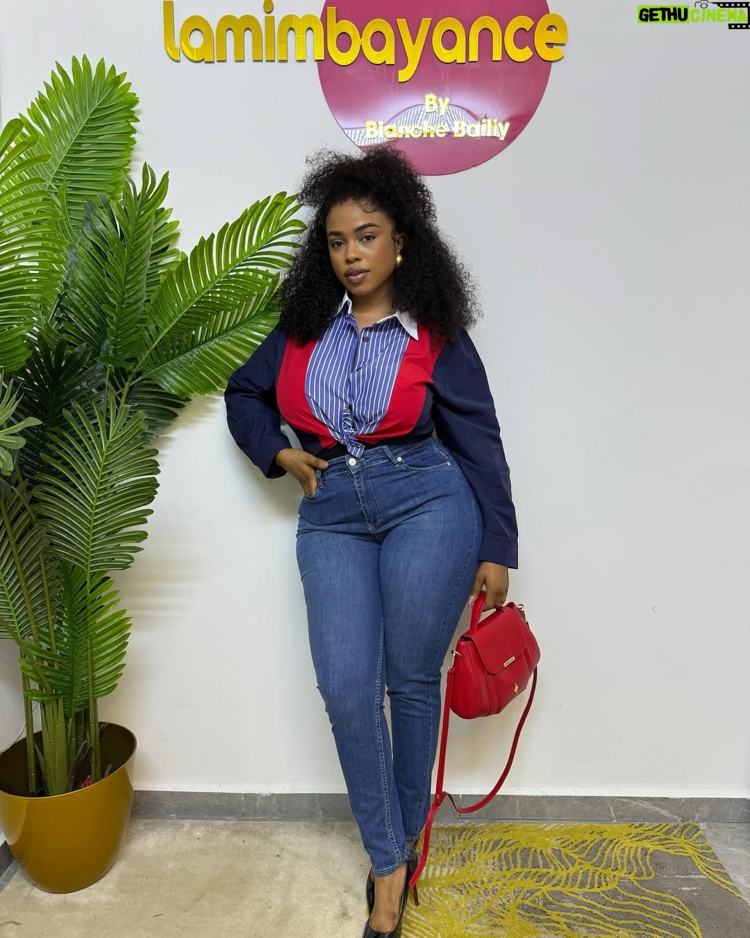 Blanche Bailly - 14.2K Likes - Bon début de mois ma MimbaGang💋

Where you shopping this month if not @lamimbayanceboutique🛍️?☺️