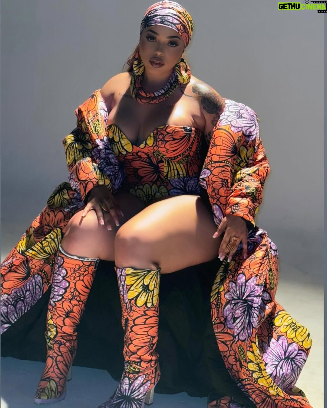 Blanche Bailly - 13.6K Likes - Bon début de mois ma MimbaGang❤️

N’oubliez pas de partager SUPERWOMAN 😬
Lien dans ma bio ☝️