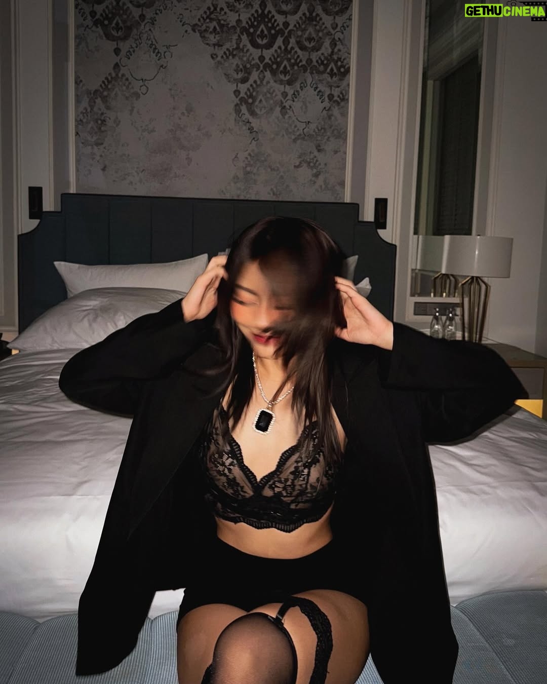 Bobby Soxer - 7K Likes - Ur birthday bitch ❤️🎂🍾