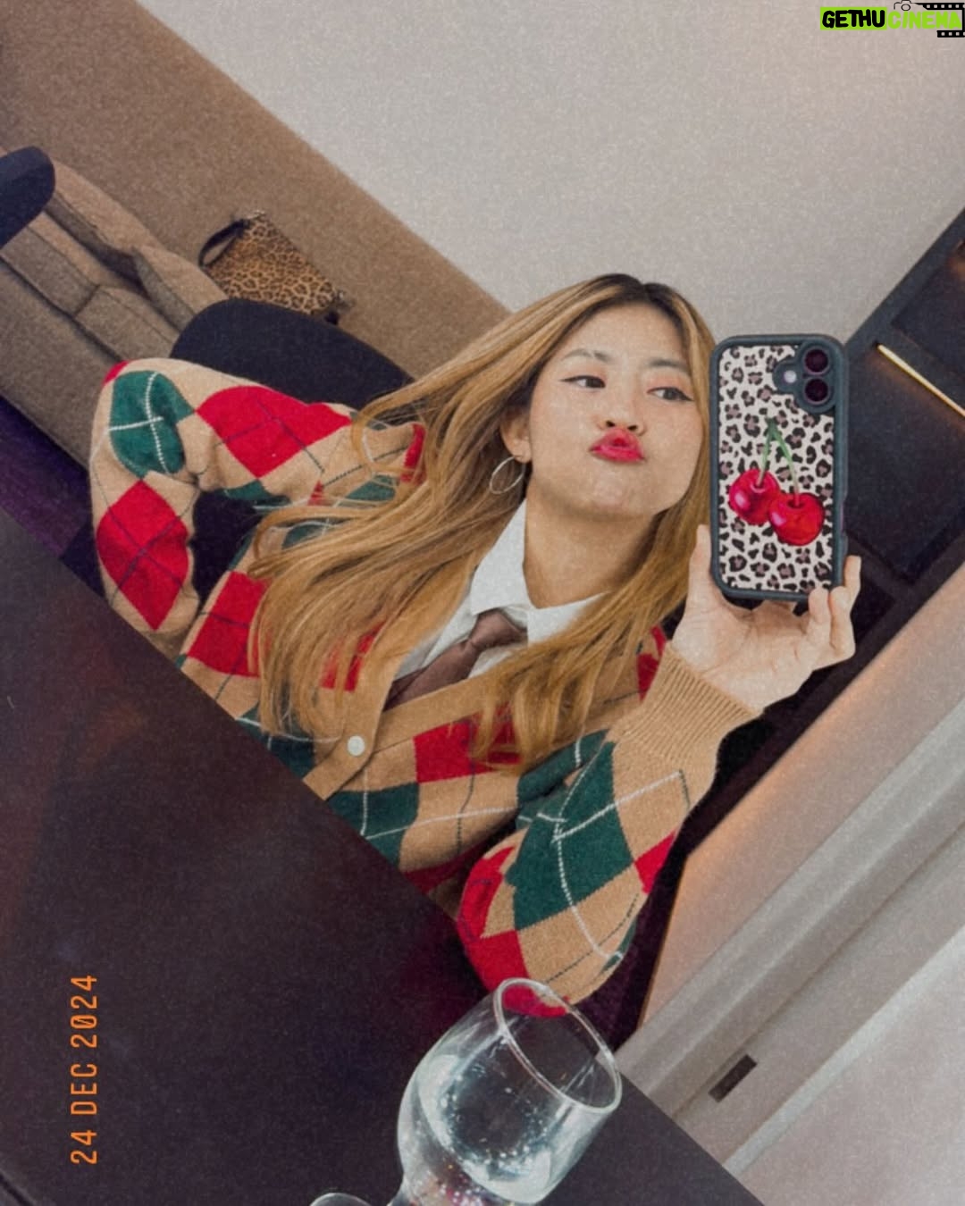 Bobby Soxer - 5.2K Likes - Christmas Photo Dump 🎄📸