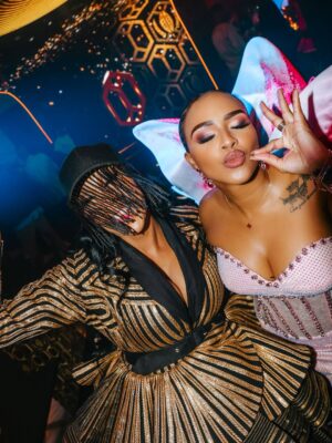 Boity Thulo Instagram - Thank you to my incredible @omodasouthafrica family for a spectacular #DurbanJuly weekend! We celebrated in true #OmodaRoyalty fashion! With the stunning @khosinkosi #Ndolvukazi C7 as the main #MarvelofMzansi 🥰🥰👌🏾👌🏾💕💕🎉🎉 #MarvelsofMzansi #ProteaPower
📸: @blaq_smith
👗: @otiz_seflo
💇🏾♀️: @sonnymagic_hair
💄: @vollashmakeup