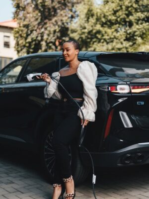 Boity Thulo Instagram - Electric when you want it. Petrol when you need it. Efficiency, redefined. The #OmodaPHEV⚡️⚡️⚡️⚡️👌🏾👌🏾👌🏾👌🏾❤️🔥❤️🔥❤️🔥❤️🔥 @omodasouthafrica
📸: @setlifestudiossa