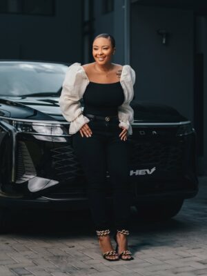 Boity Thulo Instagram - Electric when you want it. Petrol when you need it. Efficiency, redefined. The #OmodaPHEV⚡️⚡️⚡️⚡️👌🏾👌🏾👌🏾👌🏾❤️🔥❤️🔥❤️🔥❤️🔥 @omodasouthafrica
📸: @setlifestudiossa