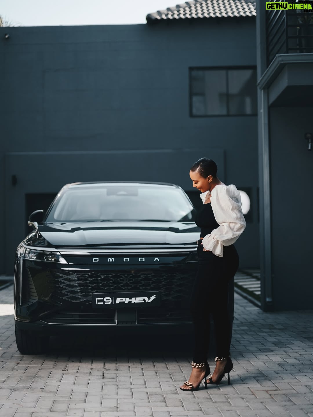 Boity Thulo - 94.4K Likes - Electric when you want it. Petrol when you need it. Efficiency, redefined. The #OmodaPHEV⚡️⚡️⚡️⚡️👌🏾👌🏾👌🏾👌🏾❤️‍🔥❤️‍🔥❤️‍🔥❤️‍🔥 @omodasouthafrica 

📸: @setlifestudiossa