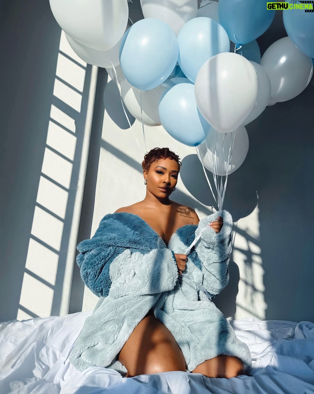Boity Thulo - 162.5K Likes -  1 🎂 
HAPPY BIRTHDAY Queen B! 🎊🎉🎁 You are a remarkable woman and I am incredibly proud of you! 😍 Thank you, father God for your love, protection and grace over my life. It has been such a blessed and beautiful journey! 💖🙏🏾💫 Thank you to everyone for all your beautiful birthday messages! It means the world to me. 🥰💖🙏🏾 And thank you @thickleeyonce for these incredible images! I’m obsessed! 🥰🥰🥰💫💫💫🤗🤗🤗

📸: @thickleeyonce