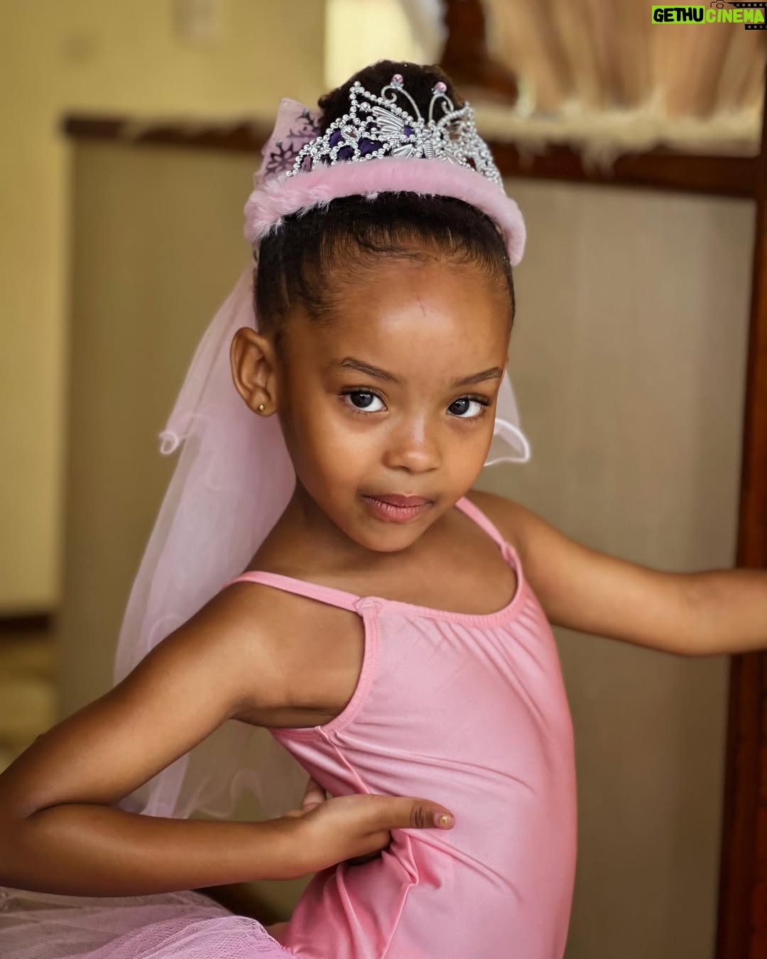 Bontle Modiselle - 316K Likes - The apple isn’t falling from this tree 🥹❤️

Just like her mama. I started here too. Foundation is everything. Discipline is key. So I’m really looking forward to see where this goes if she continues to choose dance. No matter the expression, I’m happy as long as she wants it for herself 🥺

Daddy @priddy_ugly…look at your girl 🥰 

Also frame 12?! Sassy little miss 😌