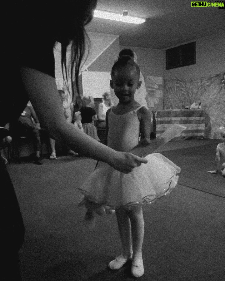 Bontle Modiselle - 316K Likes - The apple isn’t falling from this tree 🥹❤️

Just like her mama. I started here too. Foundation is everything. Discipline is key. So I’m really looking forward to see where this goes if she continues to choose dance. No matter the expression, I’m happy as long as she wants it for herself 🥺

Daddy @priddy_ugly…look at your girl 🥰 

Also frame 12?! Sassy little miss 😌