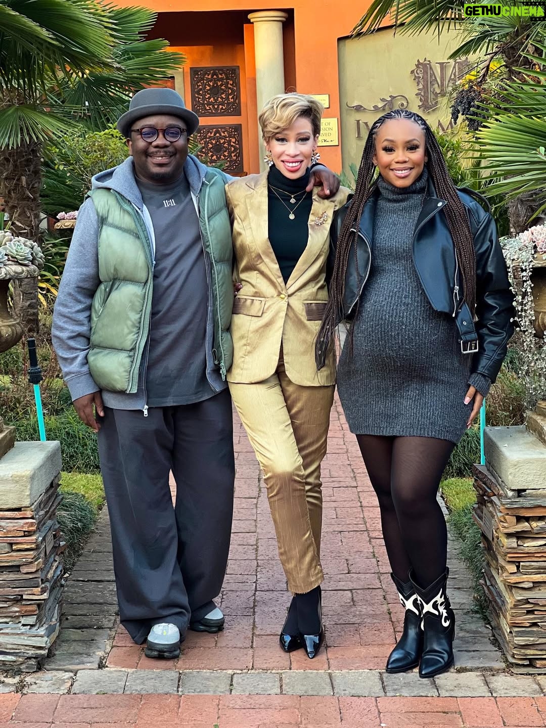 Bontle Modiselle - 324.9K Likes - Big sis gave us a reason to look nice, get together & celebrate her 🥹🎉

…will soon share more from this special day.

With love, Zizi’s World ❤️