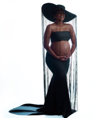Bontle Modiselle Instagram - Spotlight on grace, a sacred dance within begins, where life and love intertwine. Thank you God 🖤💫

Studio: @great_conceptsstudios 
Photography by: @_emmy.photography 
Dressed by: @mianodesigns 
Hat by: @houseofsass_sa 
Make up & Hair by: @sarhaphairline 

I’m so grateful to everyone who collaborated with us on the stunning images you’re yet to see 🥹🤍. Thank you for your support, your patience, your pure love and care. 

I especially want to say thank you to @siyabunny for allowing us into your breathtakingly beautiful creative space @great_conceptsstudios - what a gem (both you and your space) ✨💫