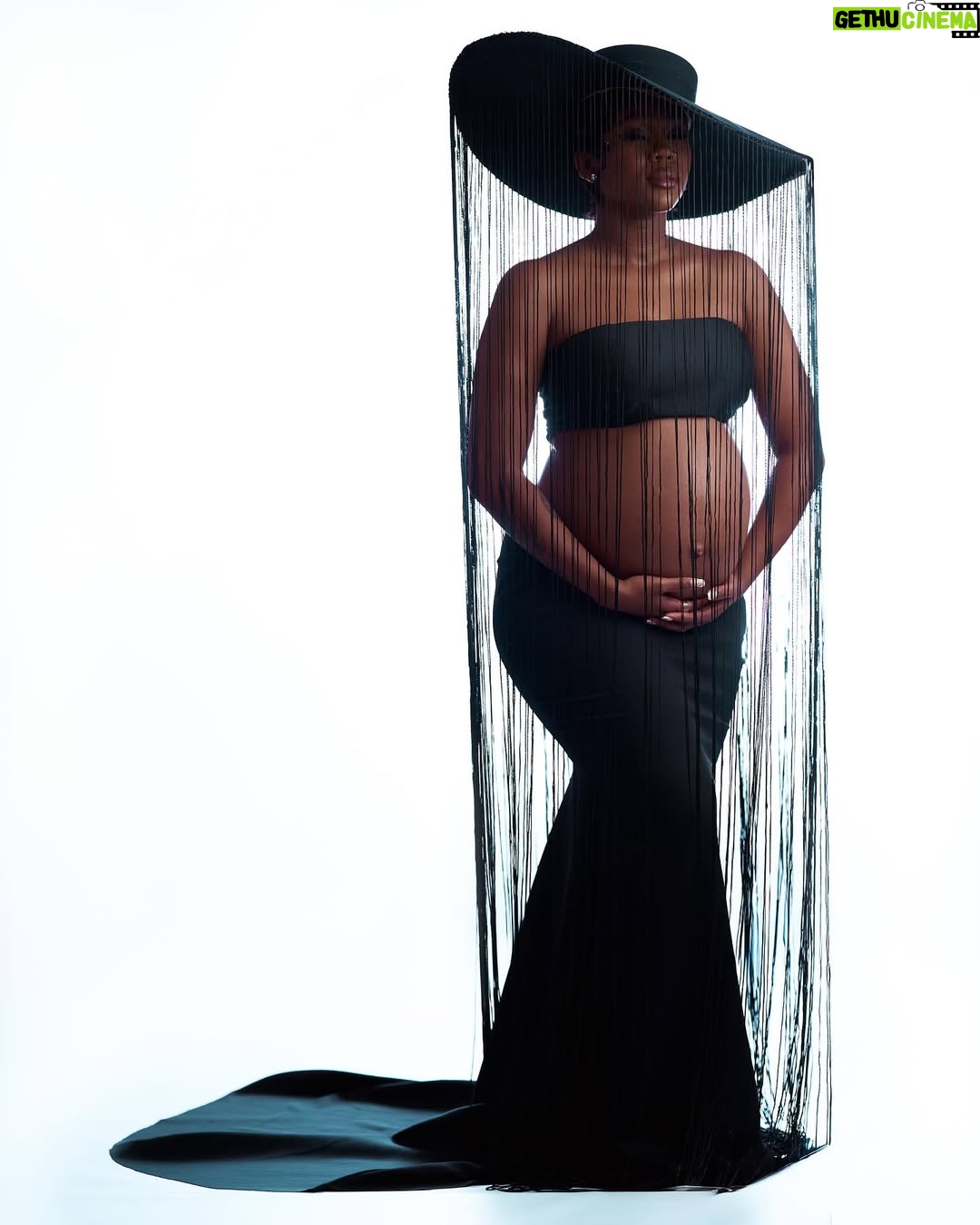 Bontle Modiselle - 318.7K Likes - Spotlight on grace, a sacred dance within begins, where life and love intertwine. Thank you God 🖤💫

Studio: @great_conceptsstudios 
Photography by: @_emmy.photography 
Dressed by: @mianodesigns 
Hat by: @houseofsass_sa 
Make up & Hair by: @sarhaphairline 

I’m so grateful to everyone who collaborated with us on the stunning images you’re yet to see 🥹🤍. Thank you for your support, your patience, your pure love and care. 

I especially want to say thank you to @siyabunny for allowing us into your breathtakingly beautiful creative space @great_conceptsstudios - what a gem (both you and your space) ✨💫