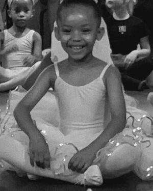 Bontle Modiselle Instagram - The apple isn’t falling from this tree 🥹❤️

Just like her mama. I started here too. Foundation is everything. Discipline is key. So I’m really looking forward to see where this goes if she continues to choose dance. No matter the expression, I’m happy as long as she wants it for herself 🥺

Daddy @priddy_ugly…look at your girl 🥰 

Also frame 12?! Sassy little miss 😌