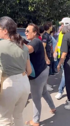 Bouchra Ahrich Instagram - شحال ما درنا لهاد الارض الطيبة كيبقى قليل في حقها 🇲🇦 افتخاري ببلدي و أبناء و بنات بادي كل يوم كيزيد و يكبر. شكرا لكل شخص أعطى من القليل قبل الكثير ❤️💚 #مغاربة_ونفتخر #زلزال_المغرب #المملكة_المغربية #الرباط #الحوز