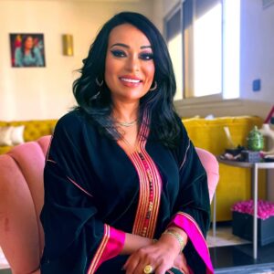 Bouchra Ahrich Instagram - أعظم التحولات تأتي من أصغر التغيرات، تغيير بسيط في سلوكك يمكن أن يغير عالمك ويعيد تشكيل مستقبلك.
🩷🖤
