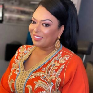Bouchra Ahrich Instagram - الصبر مشقة ، يعقبها فرح جميل . الصبر هو أن تهمس في أذن الحياة : لن أنحني مادام الله معي . الصبر صبران ، صبر على ما نكره و صبر على ما نحب ، فصبرا جميلا حتى يأتي الفرج...@yasmina_elmaghrebi @tanguiflayali_ -