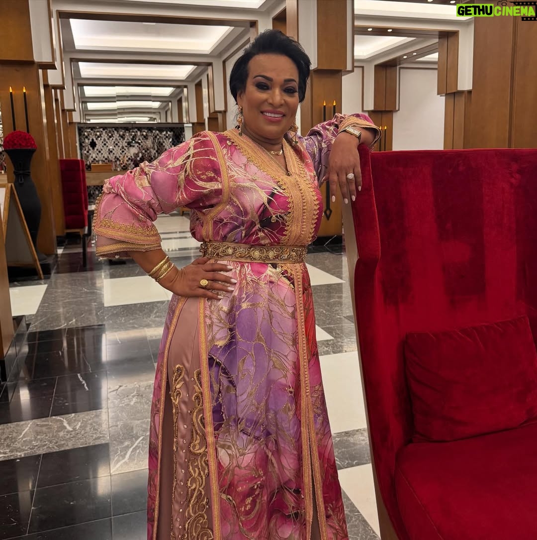 Bouchra Ahrich - 2.7K Likes - ليلة تكريم الفنانة المرحومة لالة نعيمة لمشرقي في إطار المهرجان الدولي للفيلم بمراكش الدورة 21 
 L’hommage de la grande dame et artist lala  Naïma lemcharki au festival international du film de Marrakech 21 édition 

Dressed by : @troisstylescasablanca 
Hair & make up : @maison_hazzat 
@marrakechfilmfestival