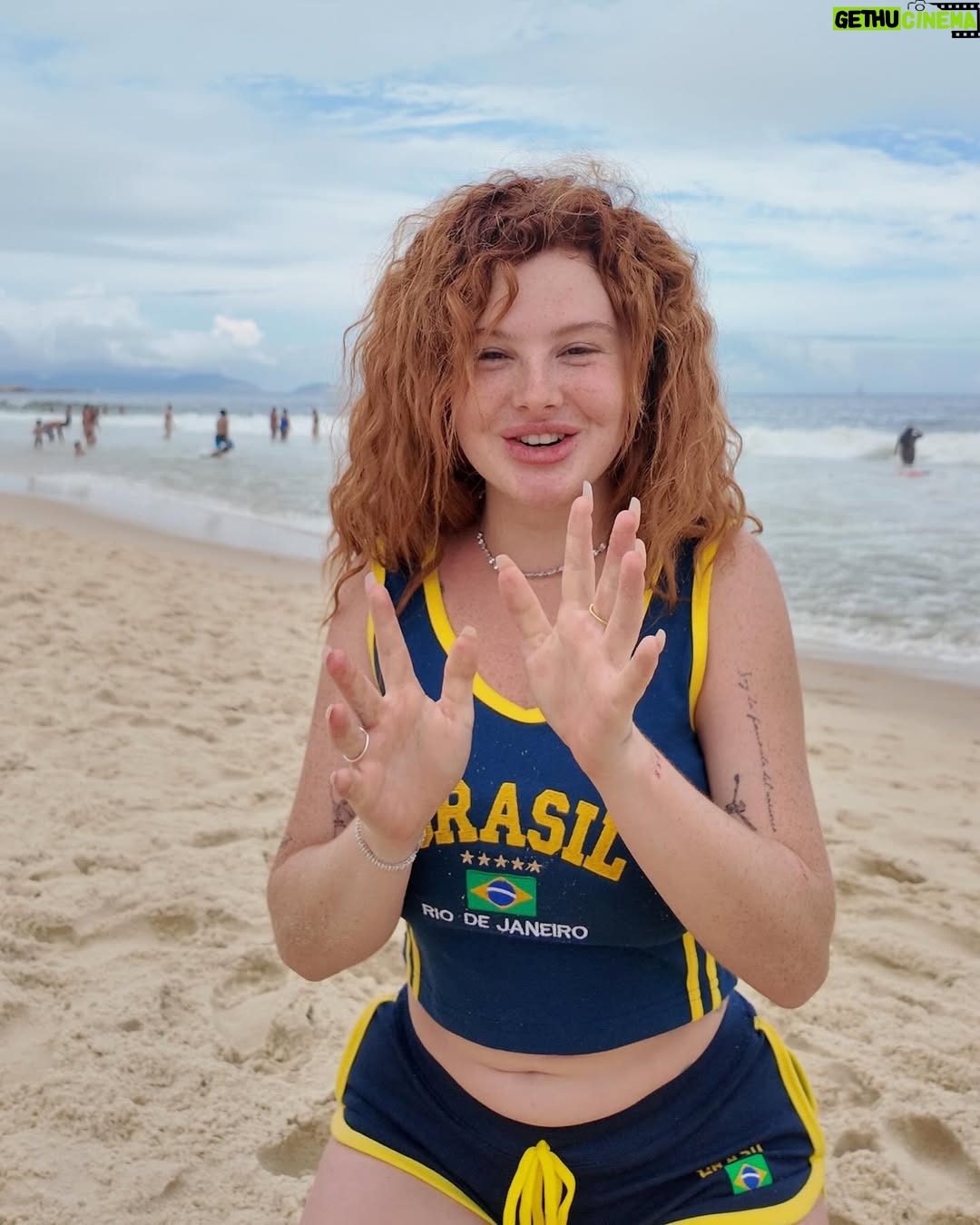 Brigitte Bozzo - 570.9K Likes - Mi último viaje del año 🇧🇷 amando Río de Janeiro 😻