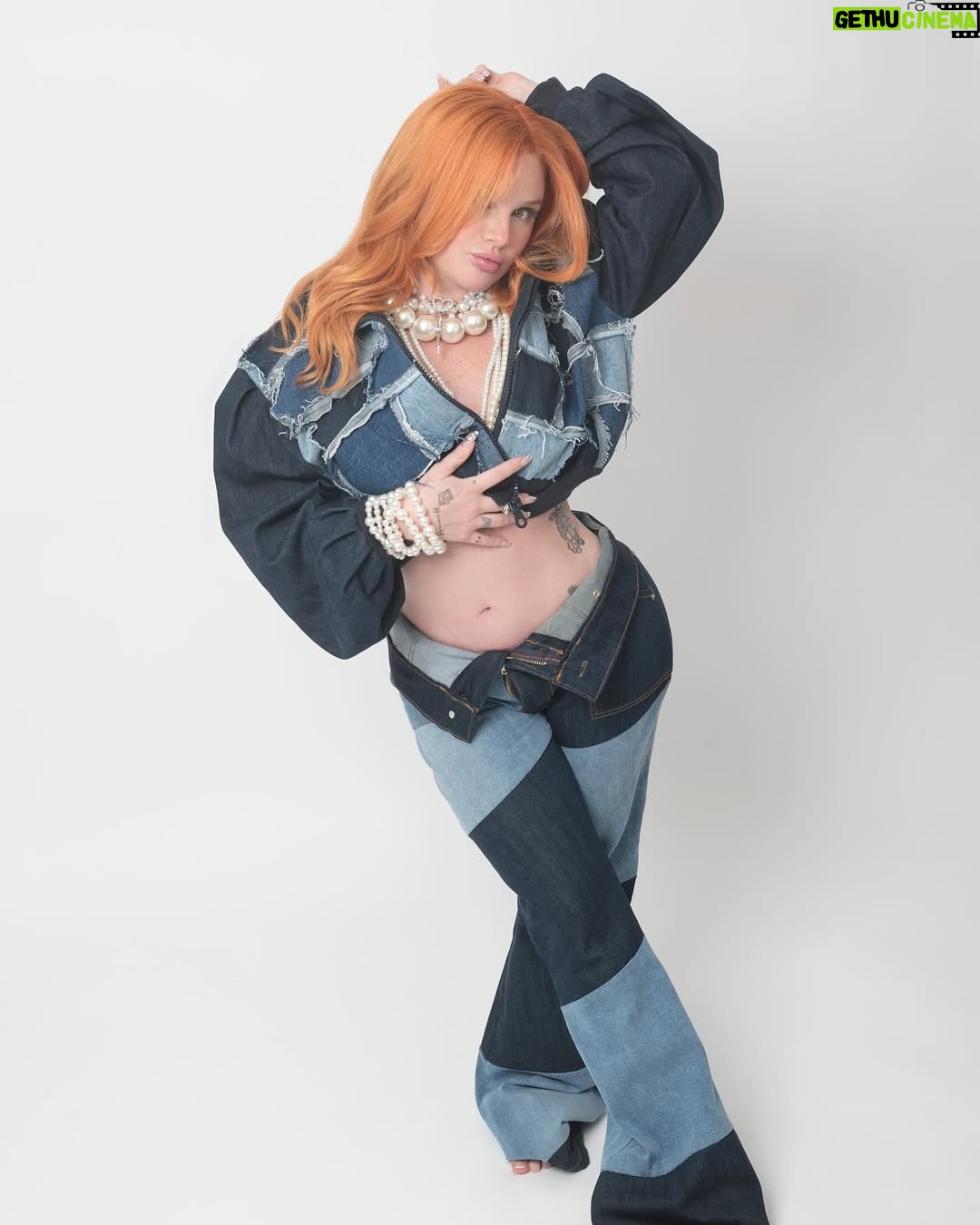 Brigitte Bozzo - 320.9K Likes - 🫣💋🧡🦁
Stylist: @laustyling Ouffit: @d.daku_
