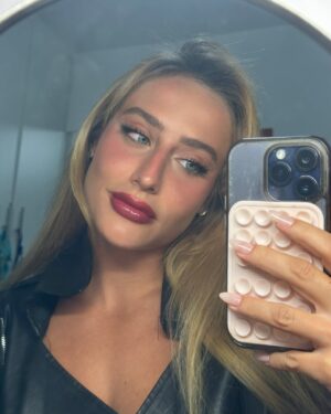 Bruna Griphao Instagram - espelho espelho meuuu