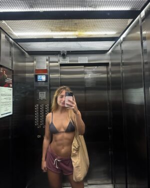 Bruna Griphao Instagram - espelho espelho meuuu