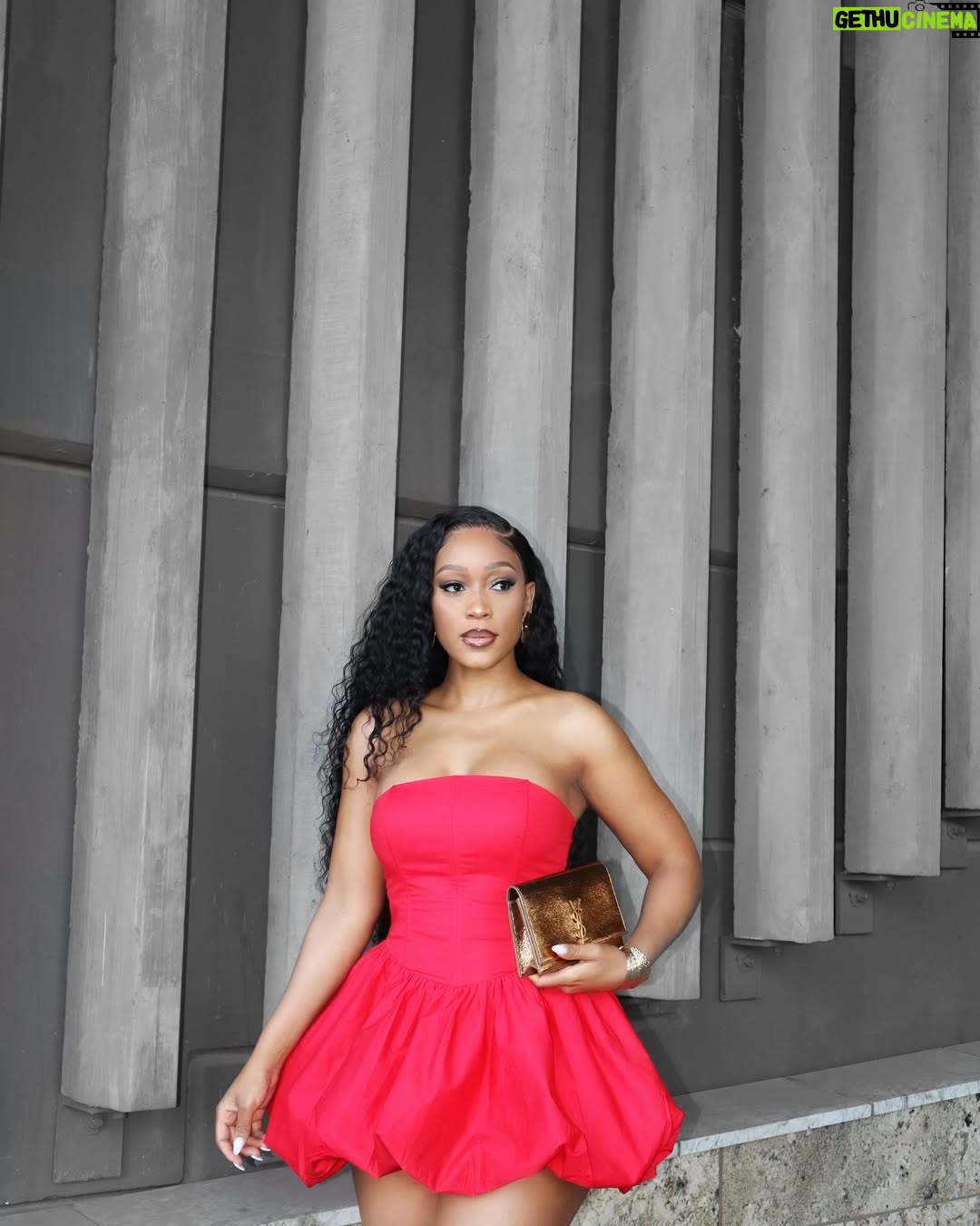 Buhle Samuels - 77.6K Likes - Top 2 and i ain’t number 2 @Fashionnova 

🔍 A Night in Paris Bubble Mini Dress
