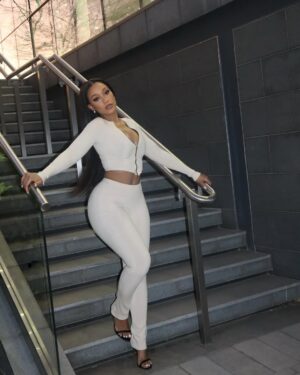 Buhle Samuels Instagram - Soft swirl 🍨 @FashionNova
🔍 Kira Snatched Pant Set