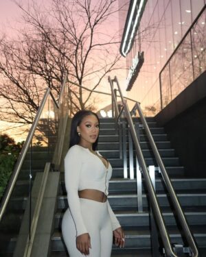 Buhle Samuels Instagram - Soft swirl 🍨 @FashionNova
🔍 Kira Snatched Pant Set