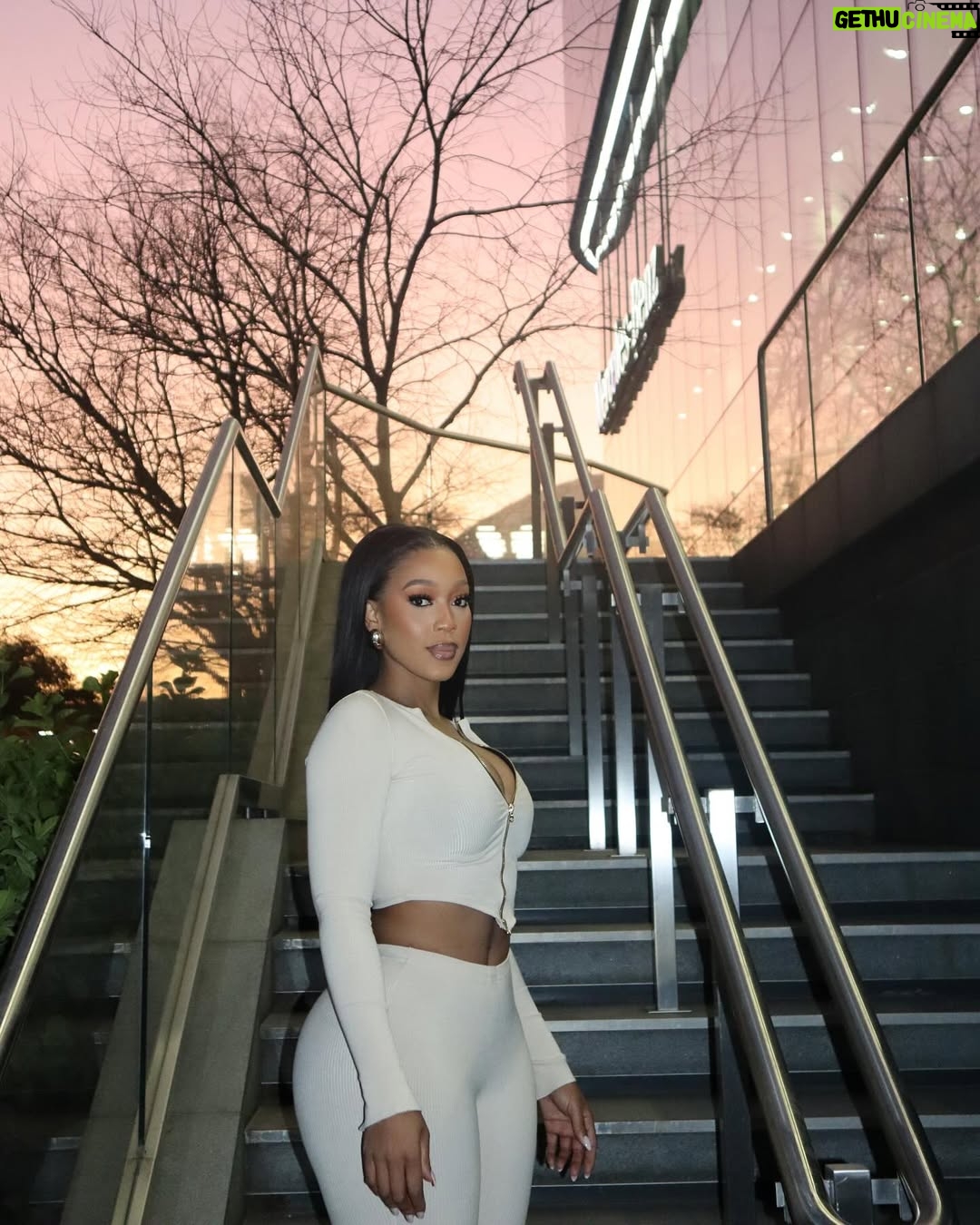 Buhle Samuels - 55.7K Likes - Soft swirl 🍨 @FashionNova 

🔍  Kira Snatched Pant Set