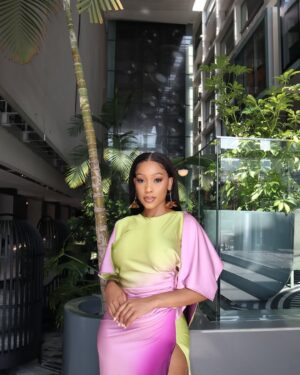 Buhle Samuels Instagram - Beso 💋
👗: @eyarestudio