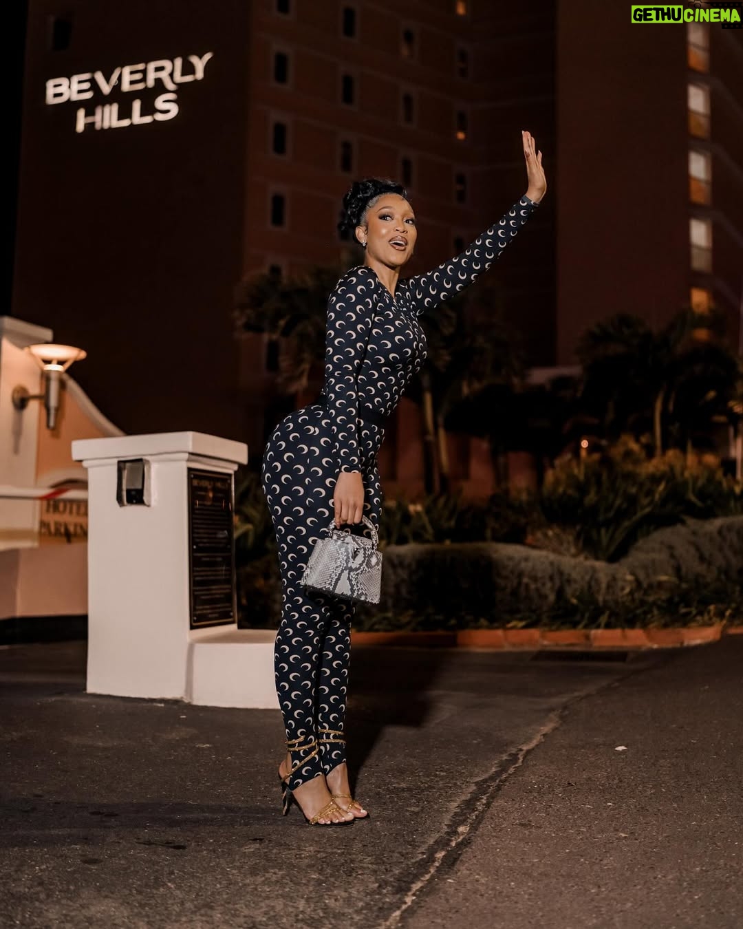 Buhle Samuels - 60.8K Likes - The 011 in the 031 🤌🏾

📷 @raelsilver_rs 
💇🏽‍♀️ @dolcelooks
