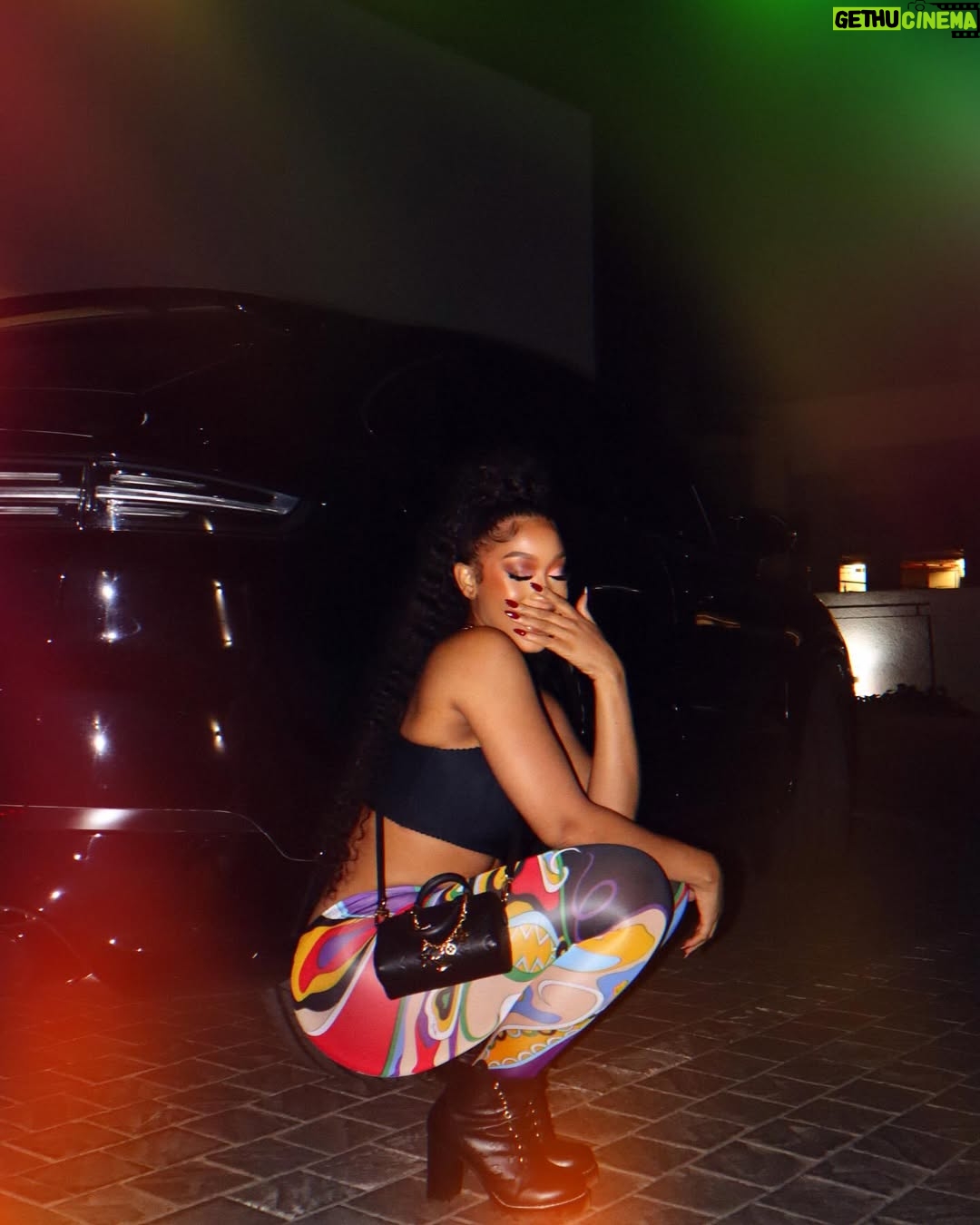 Buhle Samuels - 42.1K Likes - PUCCI ME!