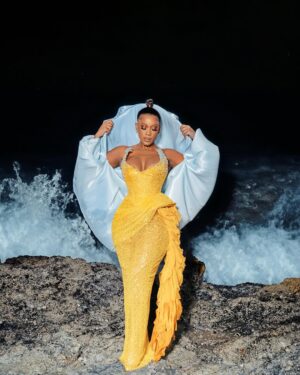 Buhle Samuels Instagram - High Tide ⚠️ 🌊
Dress: @willetdesignscouture
💇🏽♀️ : @dolcelooks
💄 : @queencsbeautybooth
📷@raelsilver_rs
