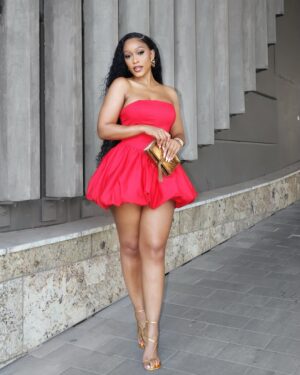 Buhle Samuels Instagram - Top 2 and i ain’t number 2 @Fashionnova
🔍 A Night in Paris Bubble Mini Dress