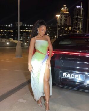 Buhle Samuels Instagram - 06.09.24 another year around the sun.
In a state of deep gratitude!
A constant reminder that God decides, Always!
📸: @kpaparazzi_
💇🏽♀️ : @emporia_sandton
💄 : @queencsbeautybooth