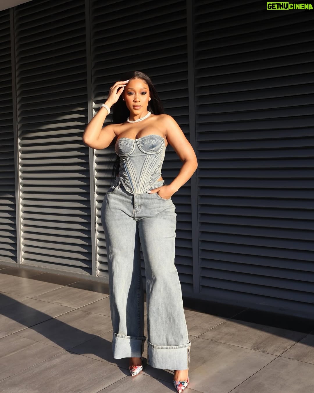 Buhle Samuels - 42.5K Likes - Basic but not Basic… @FashionNova

🔍 Bae For Tonight Denim Corset Top
🔍 It's Clear To See Tinted Stretch Straight Leg Jean