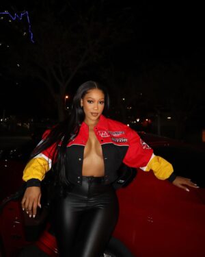 Buhle Samuels Instagram - Motorsport 🏁 @FashionNova
🔍 Need For Speed Bomber Jacket
🔍 Sammie High Rise Pants