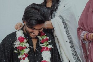 Bushhh Khan Instagram - गोद भराई ke beautifull moments ♥️😍 vlog youtube pe post hai link brapdcast channel me hain !
.
.
click by @ms_photography_mumbai 
.
.
#babyshower #ibbush